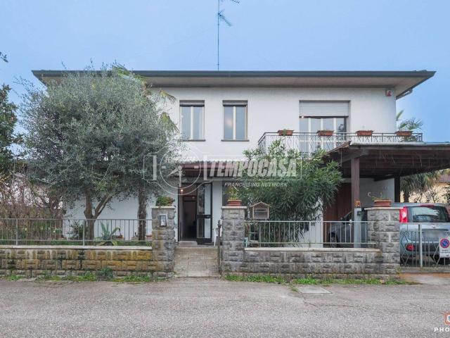Villa in vendita a Sant'Agata sul Santerno RA