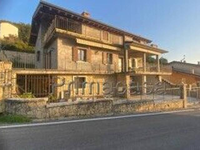 Villa in vendita a Sant'Ambrogio Di Valpolicella