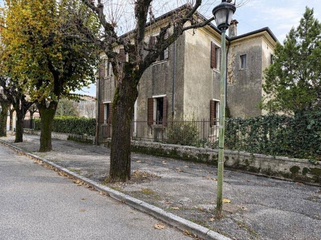 Villa in vendita a Sant'Ambrogio di Valpolicella VR