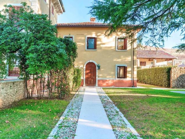 Villa in vendita a Sant'Ambrogio di Valpolicella VR
