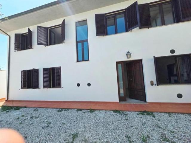 Villa in vendita a Sant'Angelo In Campo Lucca 167 mq Rif: 1427133