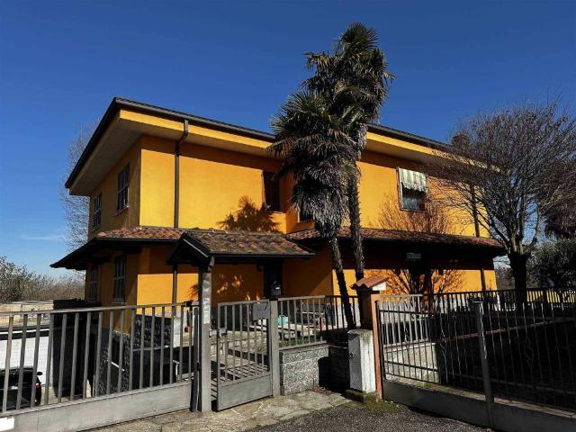 Villa in vendita a Sant'Angelo Lodigiano LO
