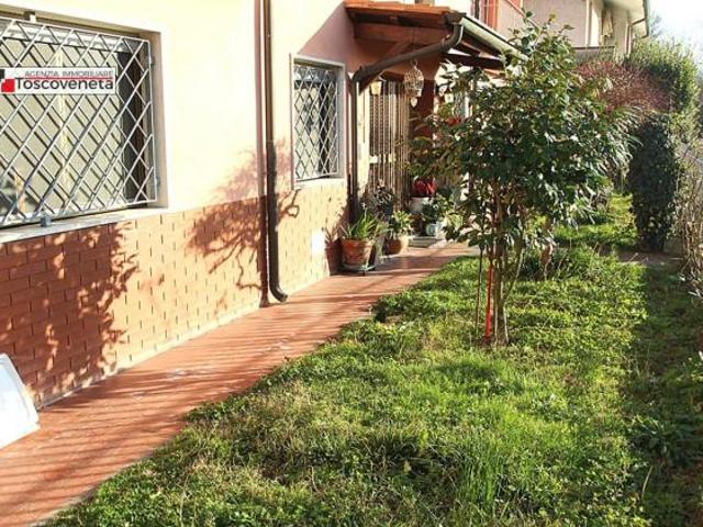Villa in vendita a Sant'Anna Lucca 140 mq Rif: 1395964