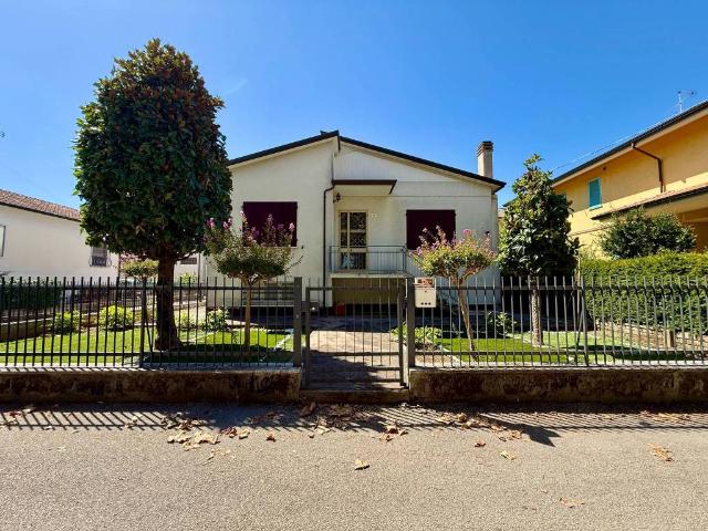 Villa in vendita a Santarcangelo di Romagna RN