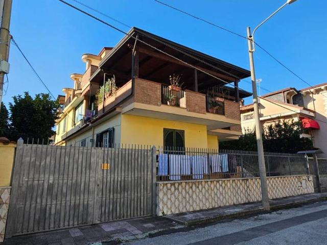 Villa in vendita a Sant'Arpino CE