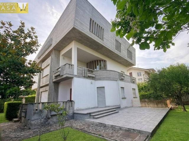 Villa in vendita a Sant'Egidio alla Vibrata