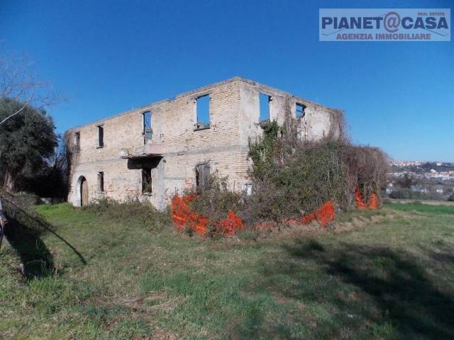 Villa in vendita a Sant'Egidio alla Vibrata TE