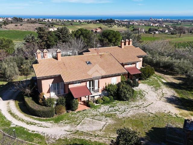 Villa in vendita a Sant'Elpidio a Mare FM
