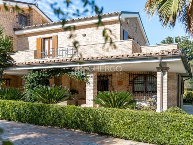 Villa in vendita a Sant'Elpidio a Mare FM