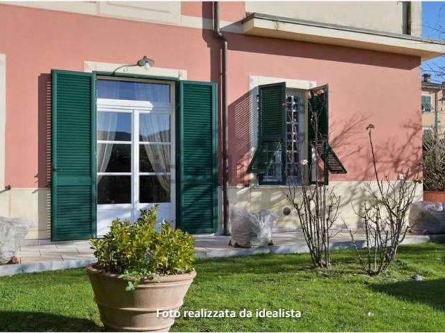 Villa in vendita a Sarzana SP