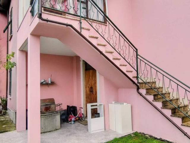 Villa in vendita a Sarzana SP