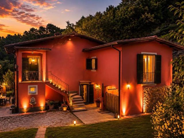 Villa in vendita a Sarzana SP