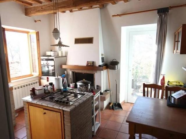 Villa in vendita a Sassoferrato AN
