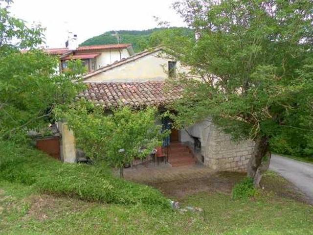 Villa in vendita a Sassoferrato AN