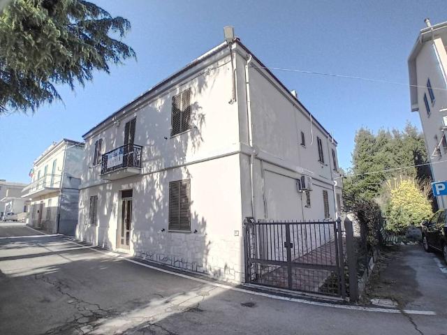 Villa in vendita a Scafa PE