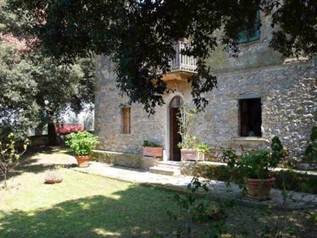Villa in vendita a Scansano