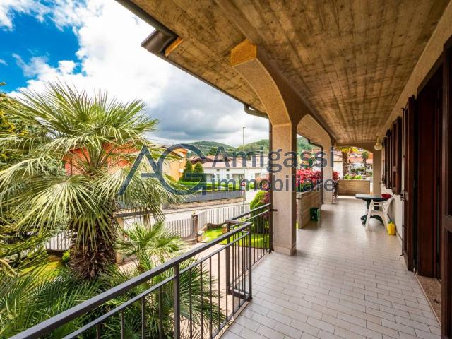Villa in vendita a Scanzorosciate BG