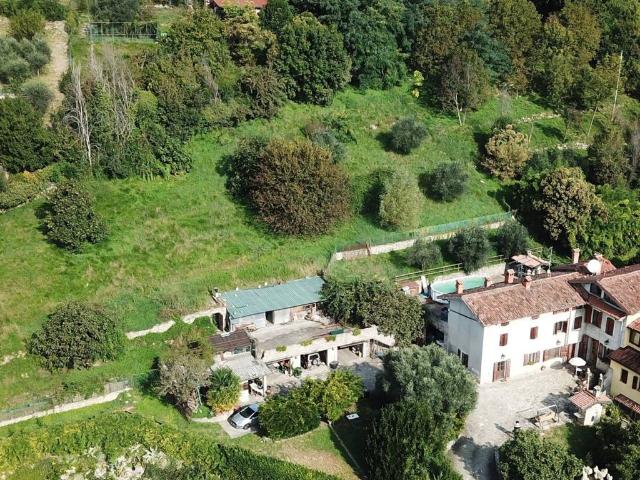 Villa in vendita a Scanzorosciate BG