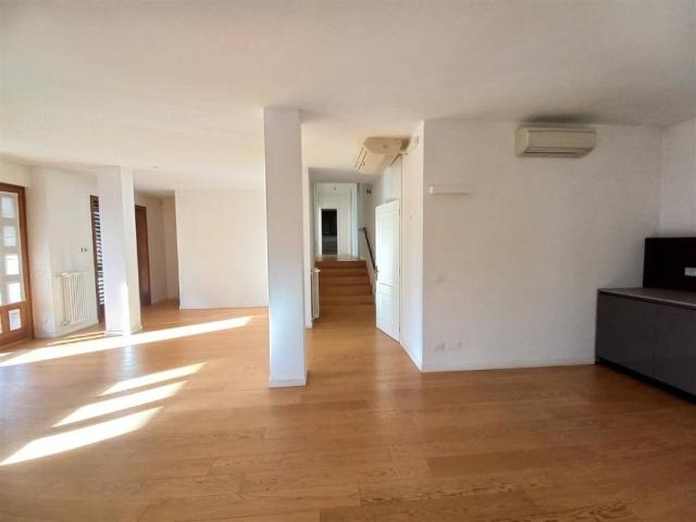 Villa in vendita a Schio VI