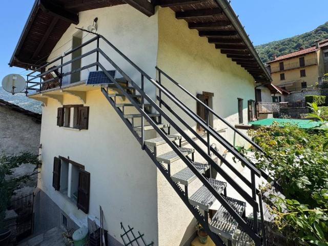 Villa in vendita a Schignano CO