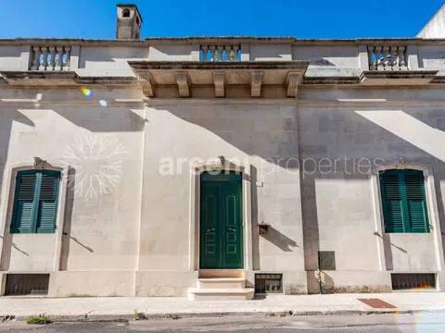 Villa in vendita a Scorrano LE