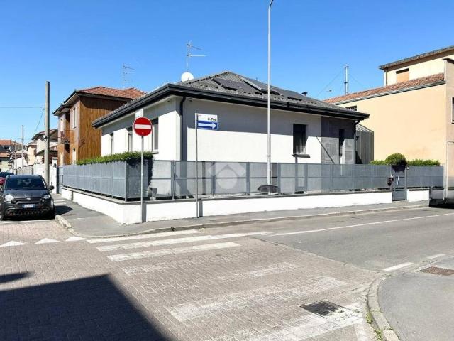 Villa in vendita a Settimo Milanese MI