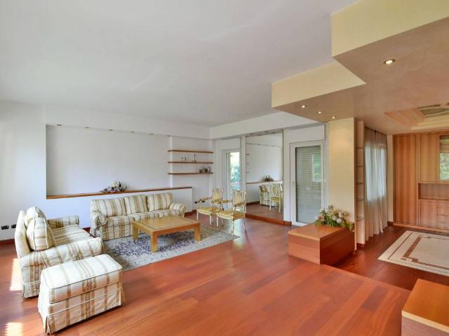 Villa in vendita a Seveso MB