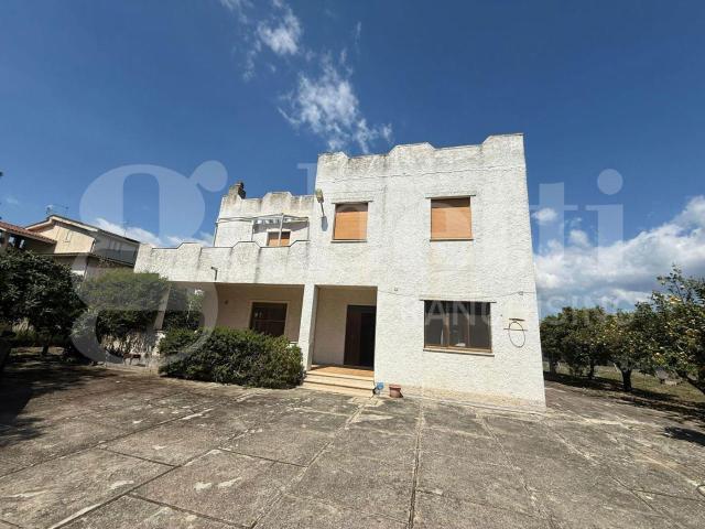 Villa in vendita a Sellia Marina