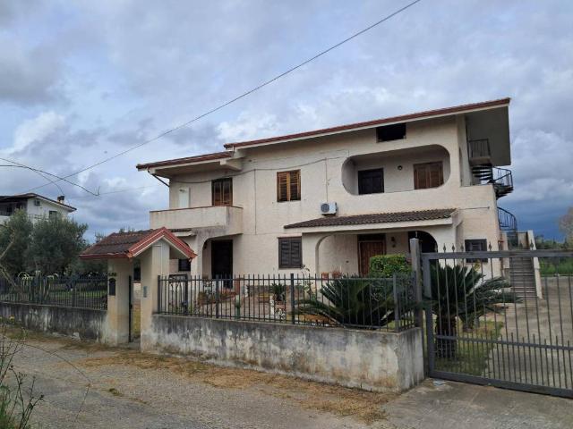 Villa in vendita a Sellia Marina CZ