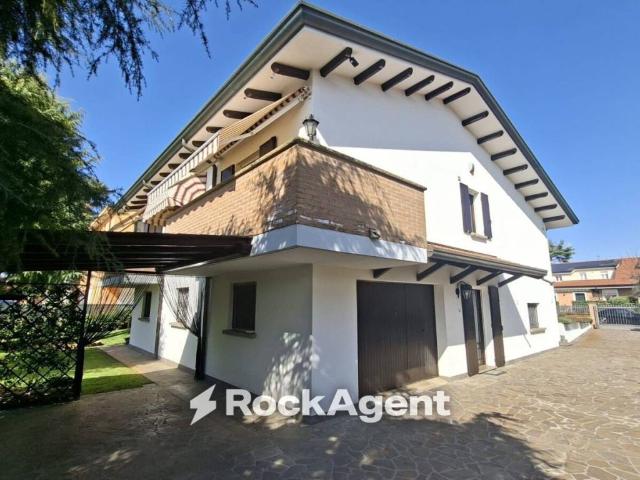 Villa in vendita a Selvazzano Dentro PD