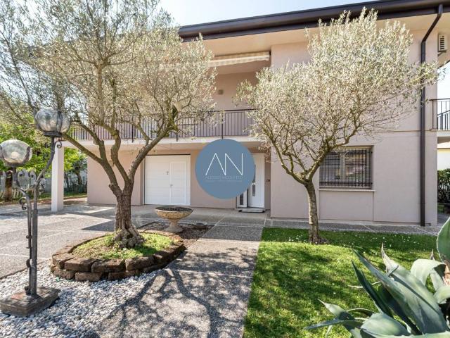 Villa in vendita a Selvazzano Dentro PD