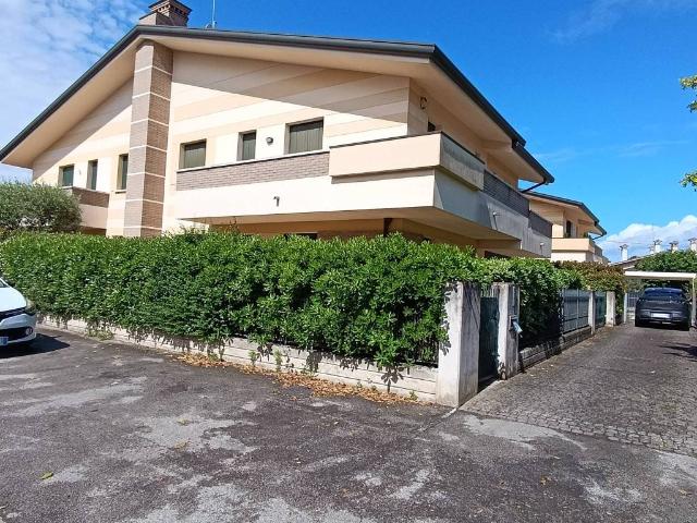 Villa in vendita a Selvazzano Dentro PD