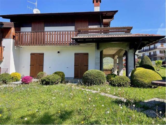 Villa in vendita a Selvino BG