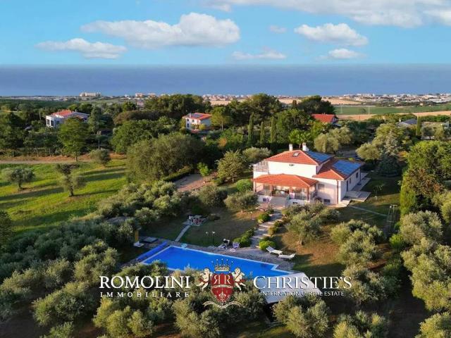Villa in vendita a Senigallia AN