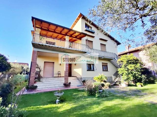 Villa in vendita a Seravezza LU