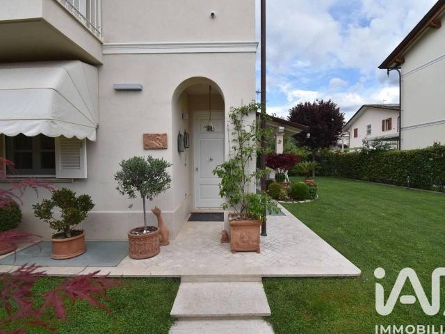 Villa in vendita a Seravezza