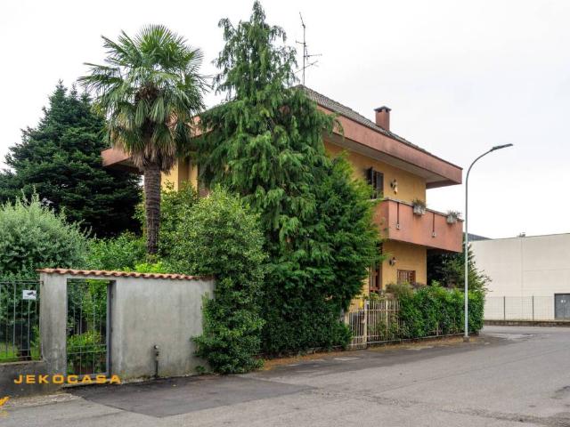 Villa in vendita a Seregno MB