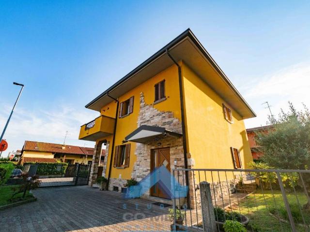 Villa in vendita a Seriate BG
