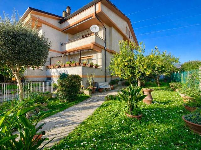 Villa in vendita a Sermoneta LT