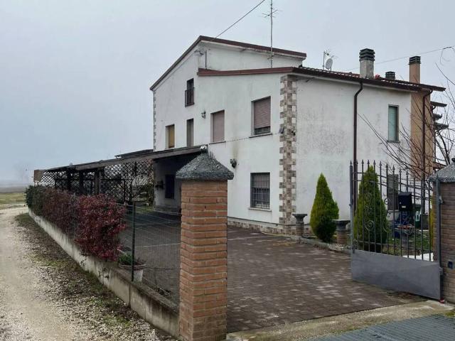Villa in vendita a Sermide e Felonica MN