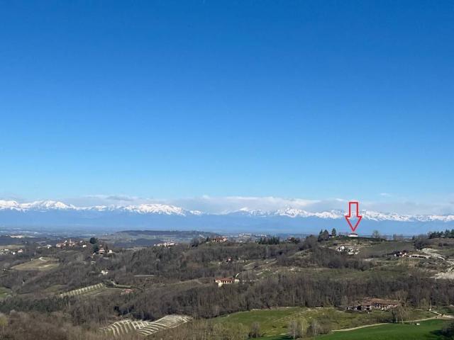 Villa in vendita a Serravalle Langhe CN