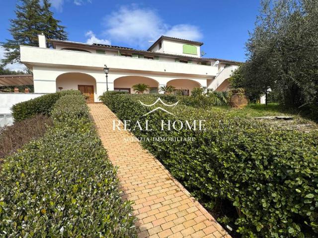 Villa in vendita a Serravalle Pistoiese PT