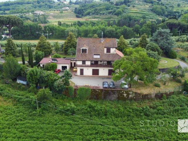 Villa in vendita a Serravalle Pistoiese PT