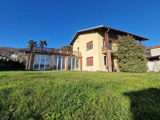 Villa in vendita a Serravalle Sesia VC