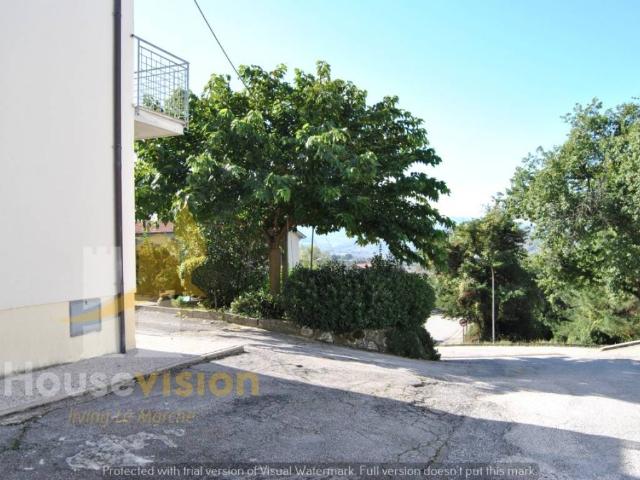 Villa in vendita a Serra de' Conti AN