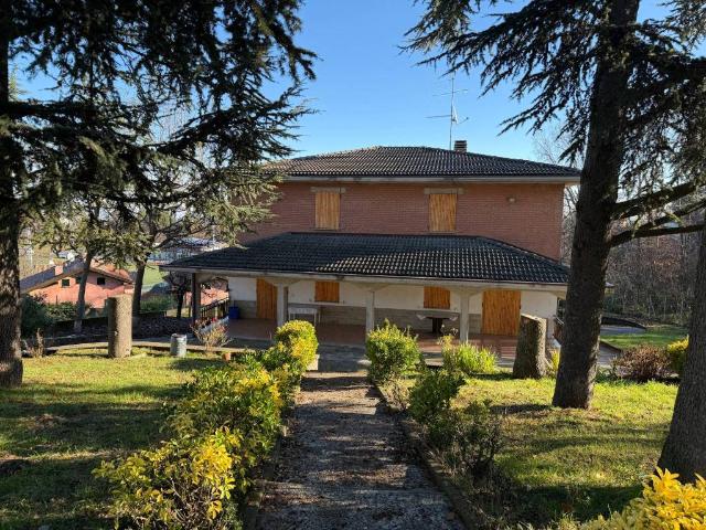 Villa in vendita a Serramazzoni MO