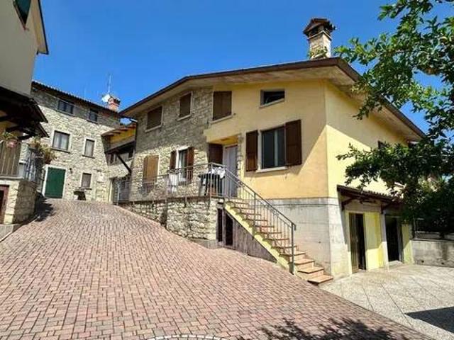 Villa in vendita a Serramazzoni MO