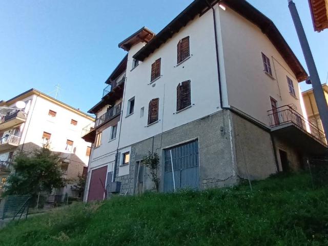 Villa in vendita a Serramazzoni MO