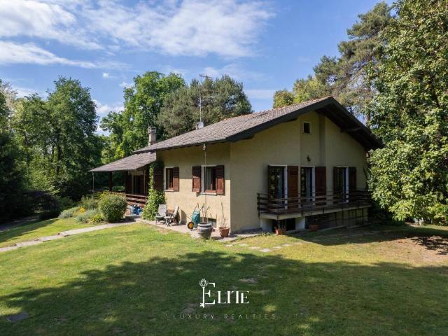 Villa in vendita a Sesto Calende VA