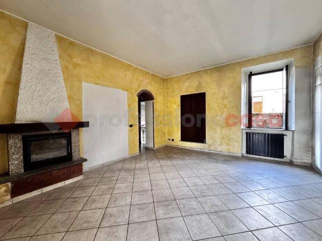 Villa in vendita a Sesto Calende VA